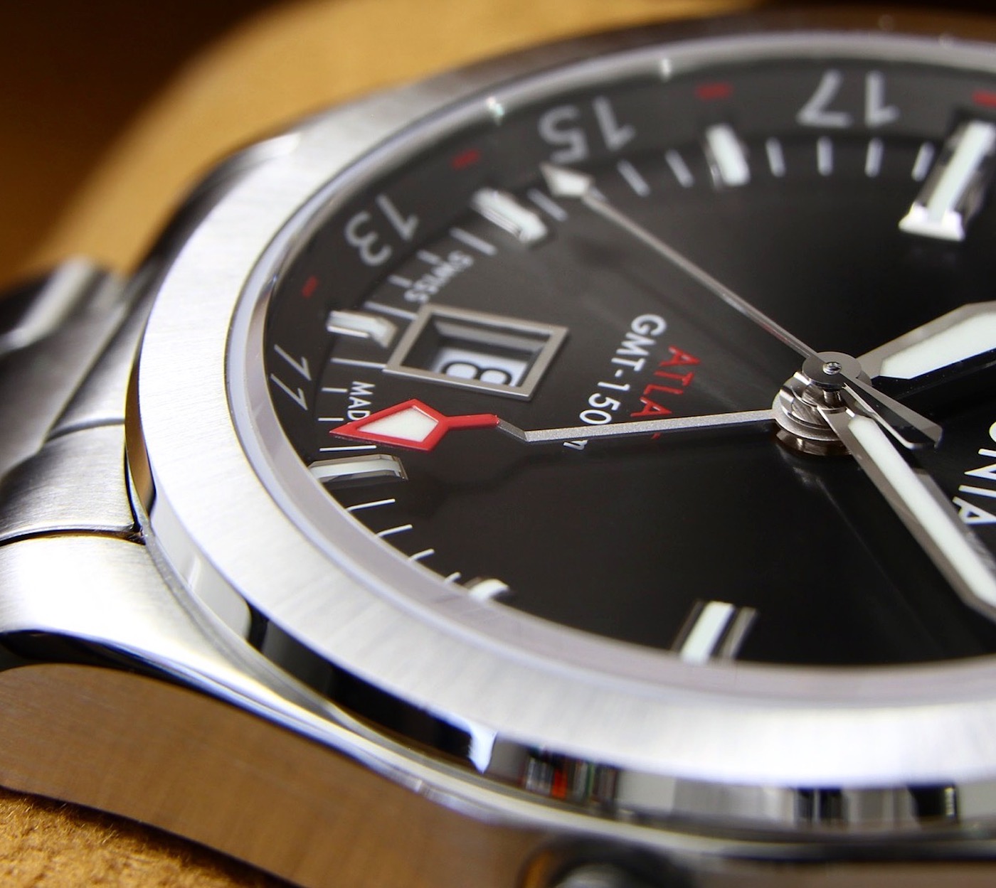 Monta-Atlas-GMT-Watch